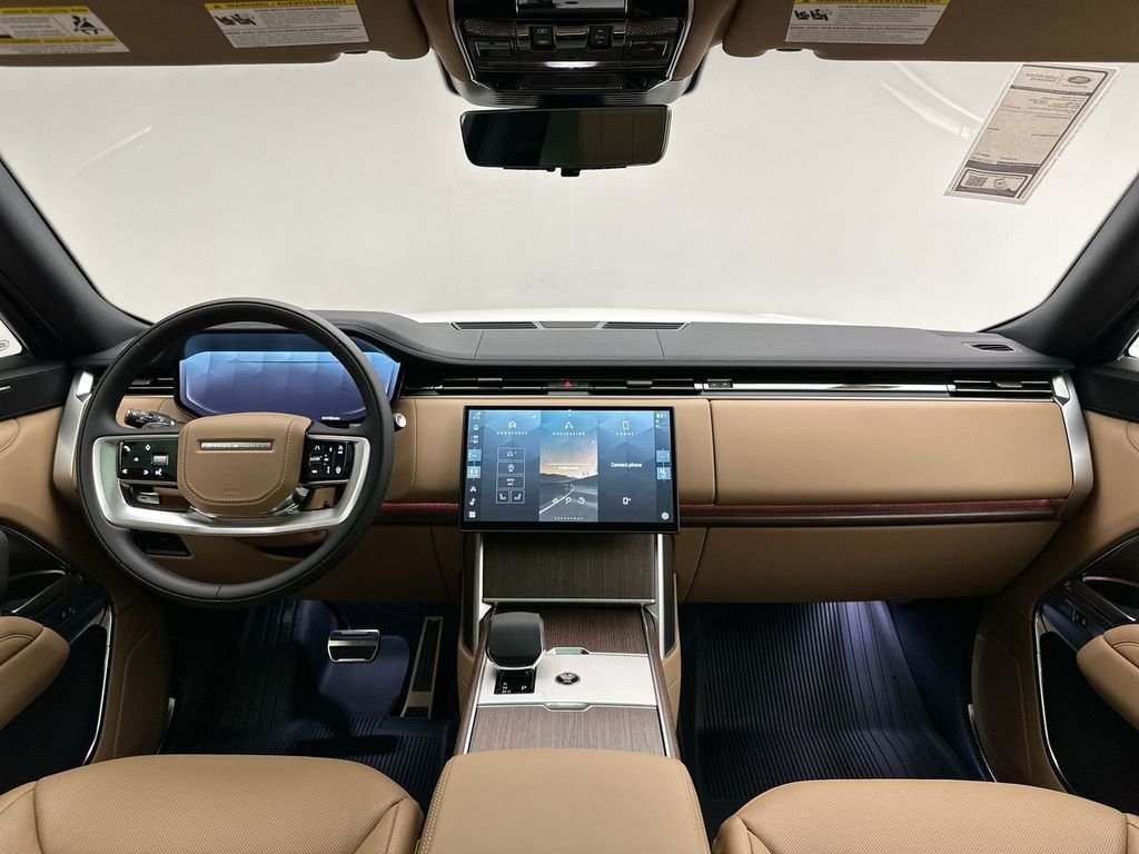 New 2026 Fuji White Land Rover SE image 8