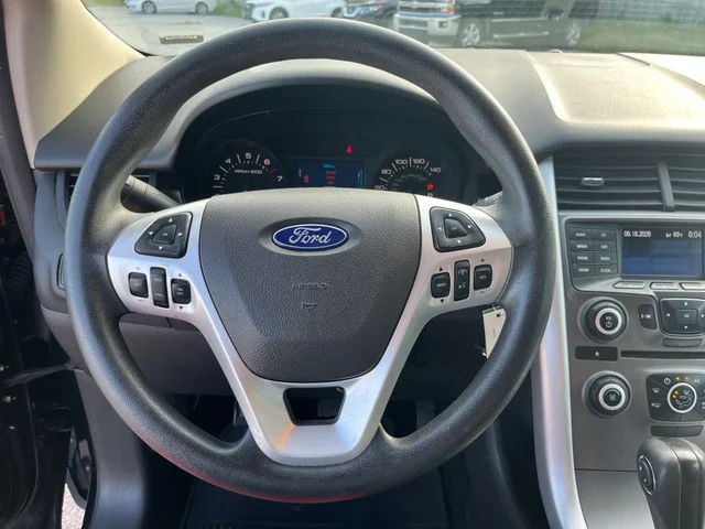 Used 2013 Black Ford SE image 11