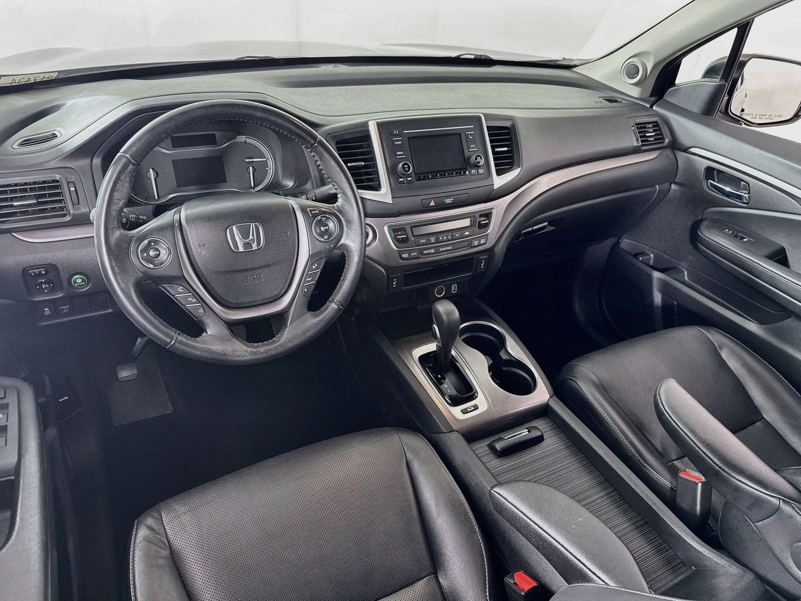 Used 2019 Modern Steel Metallic Honda RTL image 18