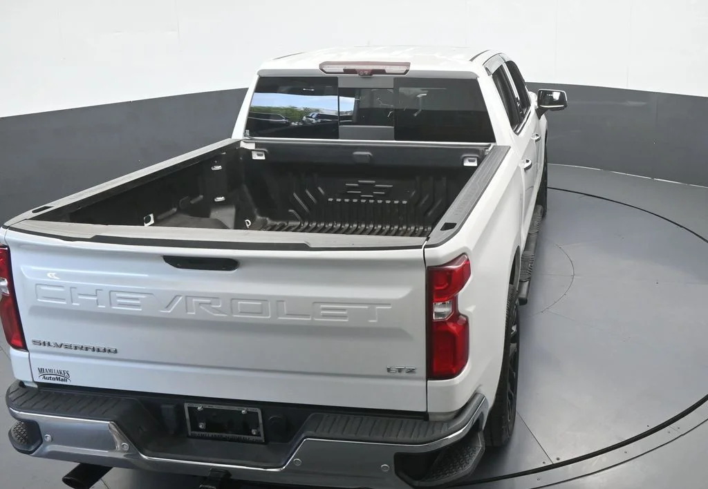Used 2022 Iridescent Pearl Tricoat Chevrolet LTZ image 53