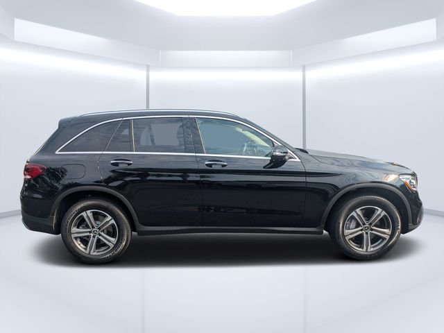 Used 2022  Mercedes-Benz GLC 300 image 2