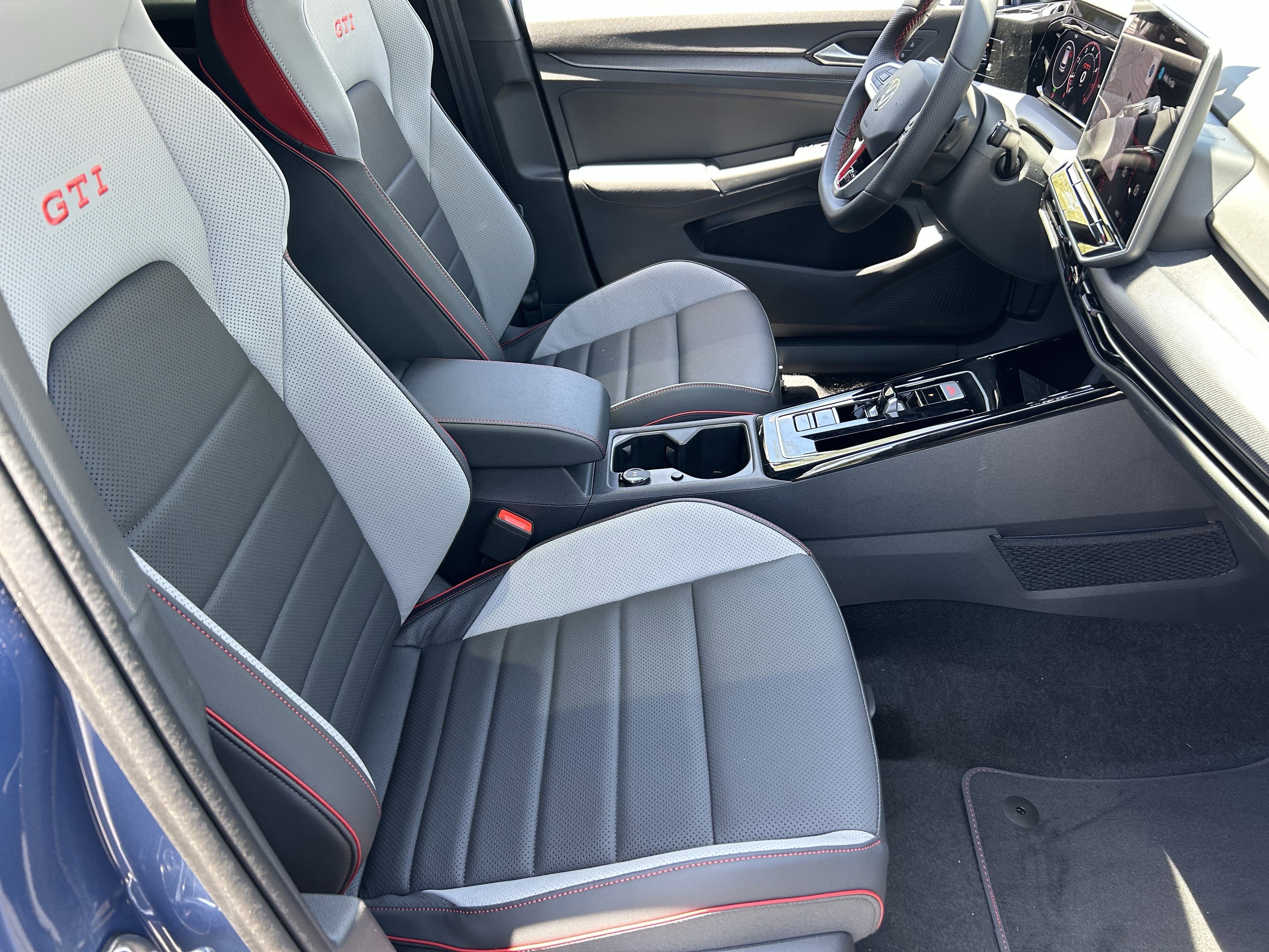 New 2026 Slate Blue Metallic Volkswagen SE image 7