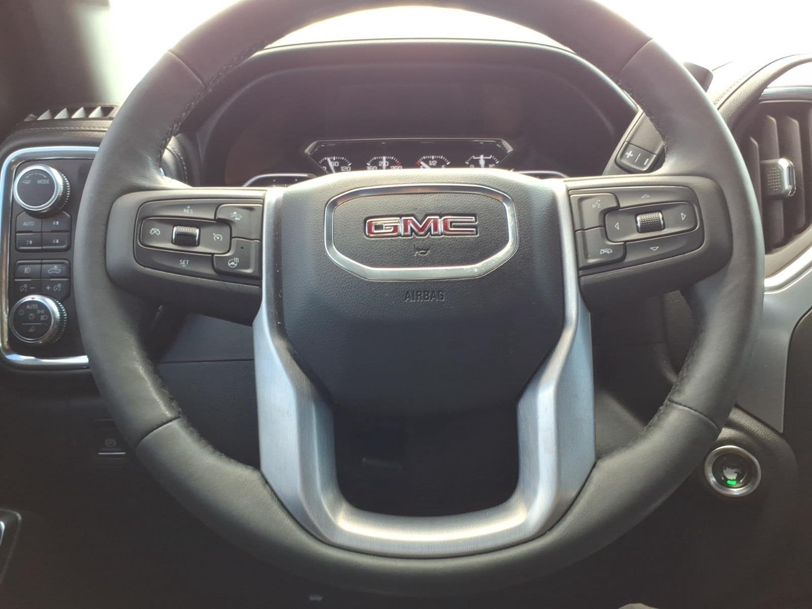 Used 2021 Onyx Black GMC SLT image 27