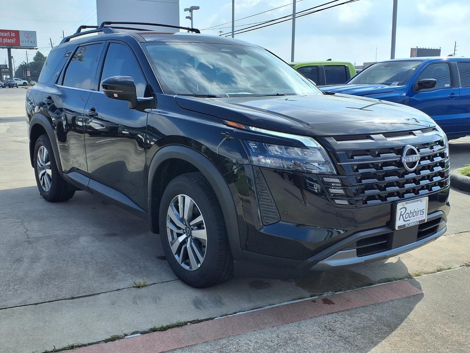 2026 Nissan Pathfinder SL Black at Robbins Nissan