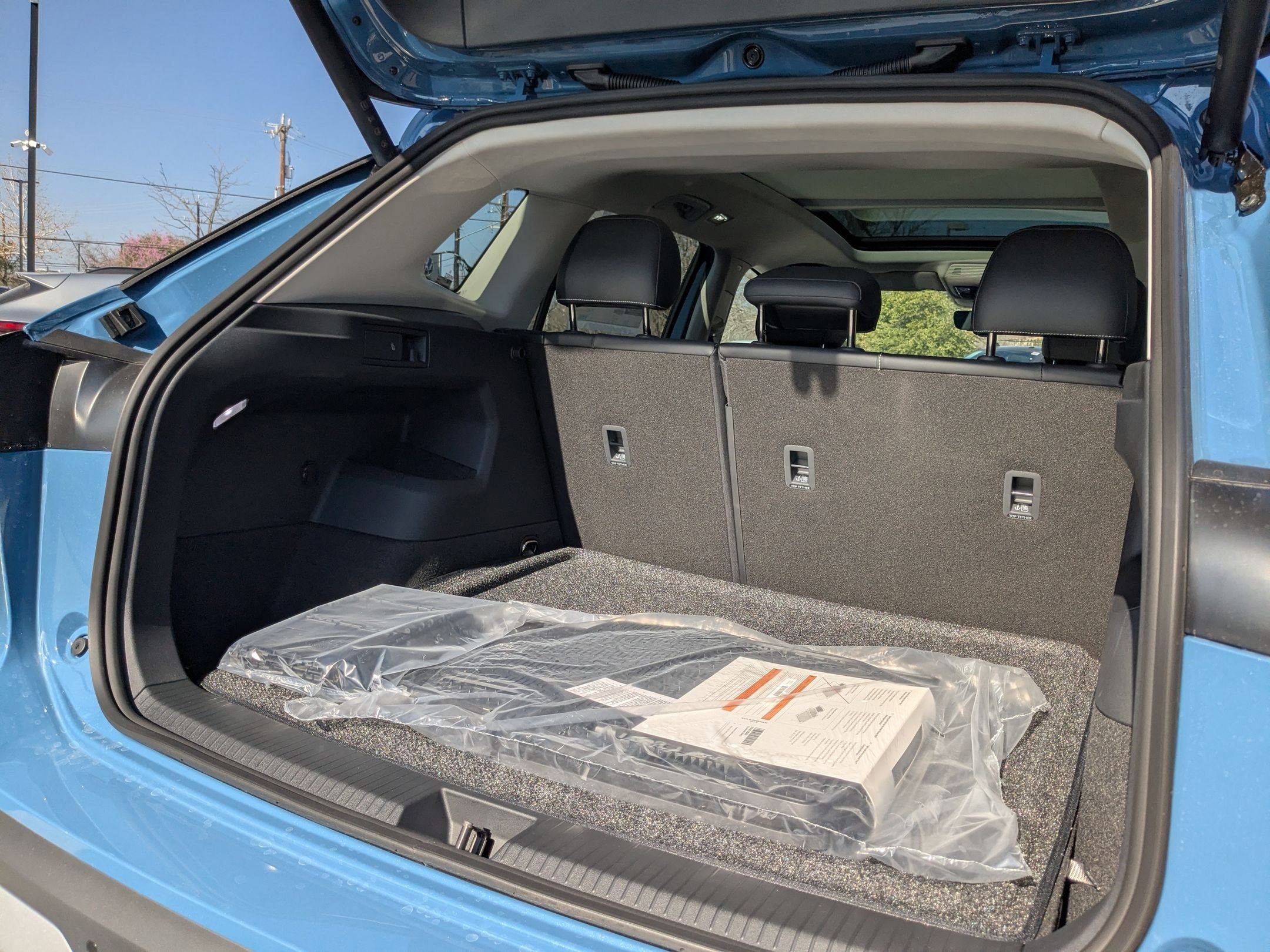 New 2026 Monterey Blue Pearl Volkswagen SE image 19