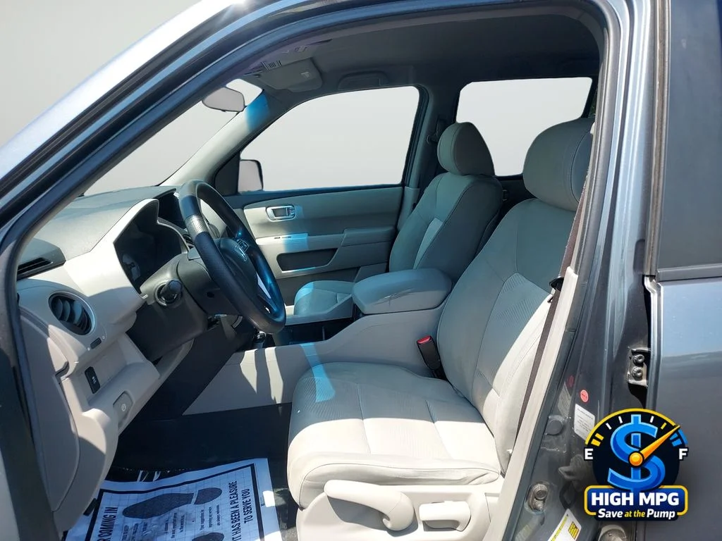 Used 2012 Gray Honda LX image 27