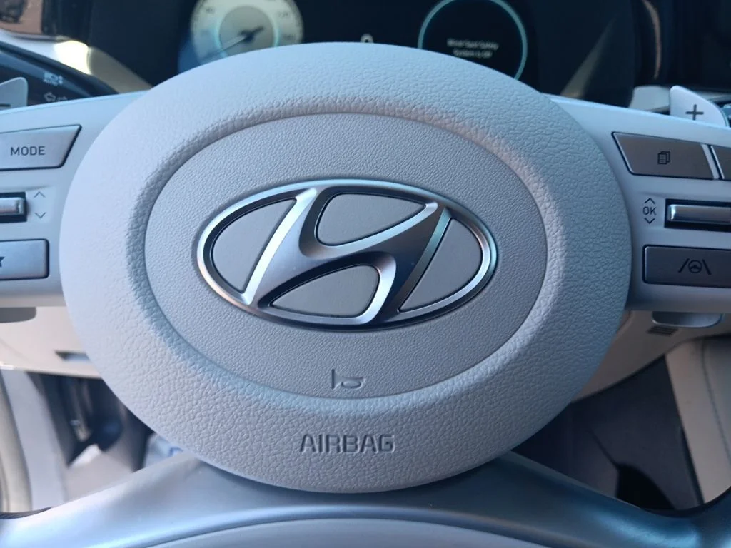 Used 2024 Moonlight Cloud Hyundai Calligraphy image 19