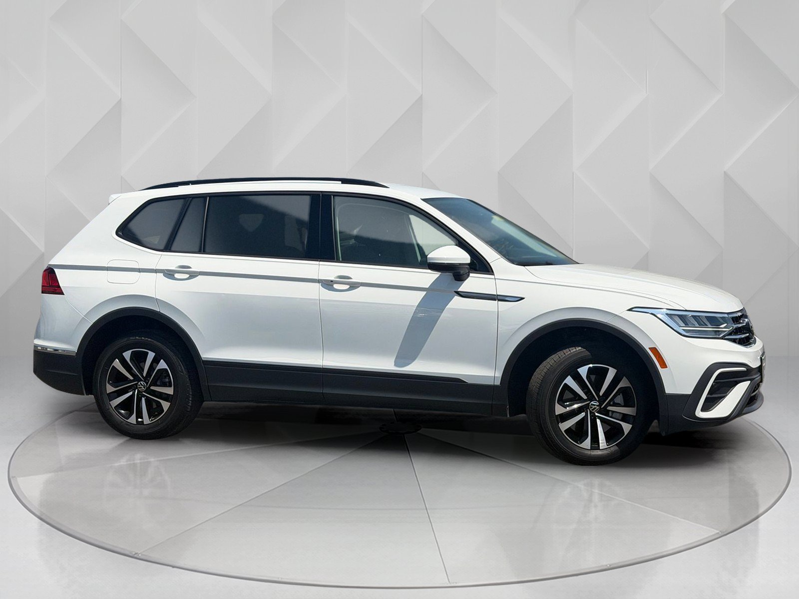 Used 2024 Pure White Volkswagen S image 7