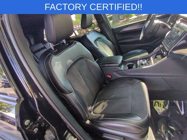 Used 2025 Black Jeep Altitude X image 36
