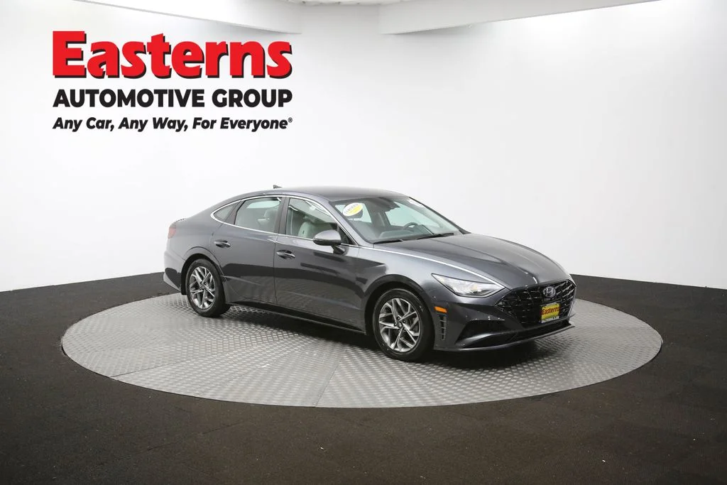 Used 2023 Gray Hyundai SEL image 46