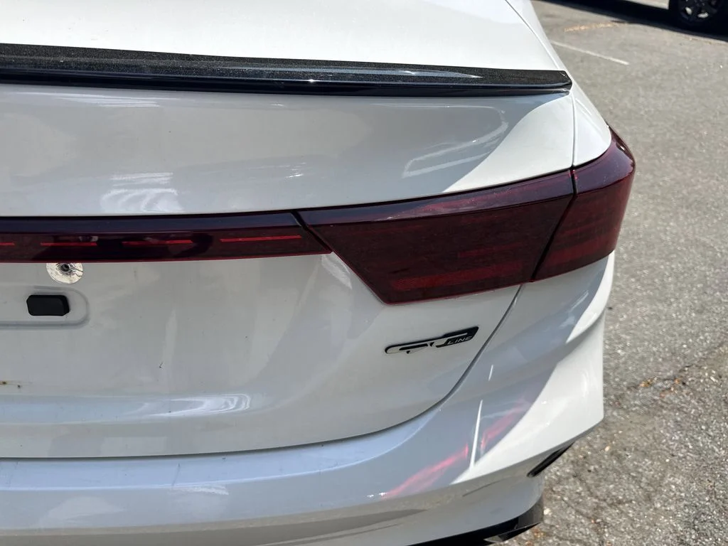 Used 2022 Snow White Pearl Kia GT-Line image 35
