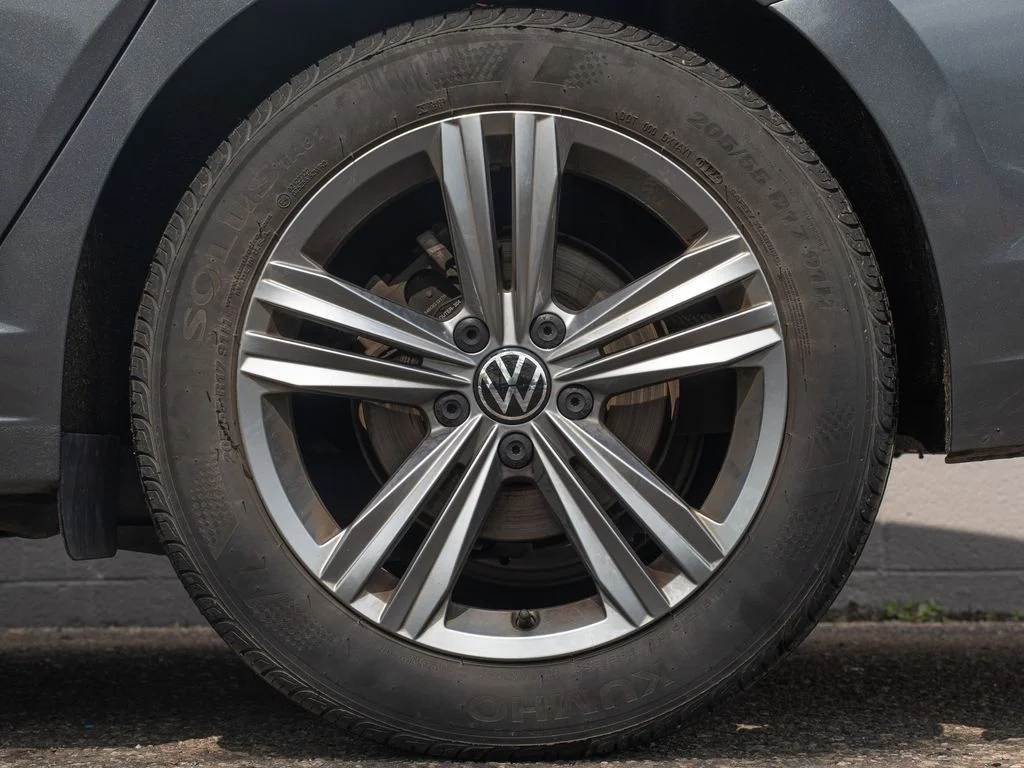 Used 2024  Volkswagen 1.5T SE image 13
