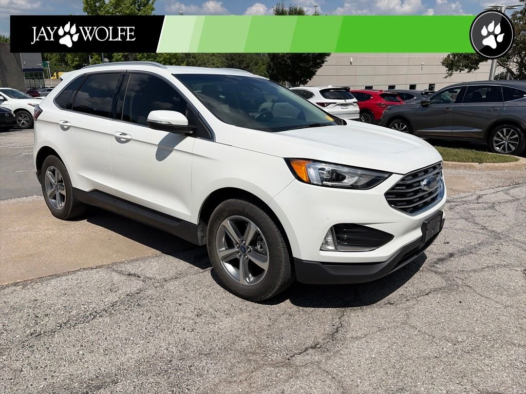 Used 2020 White Ford SEL image 3