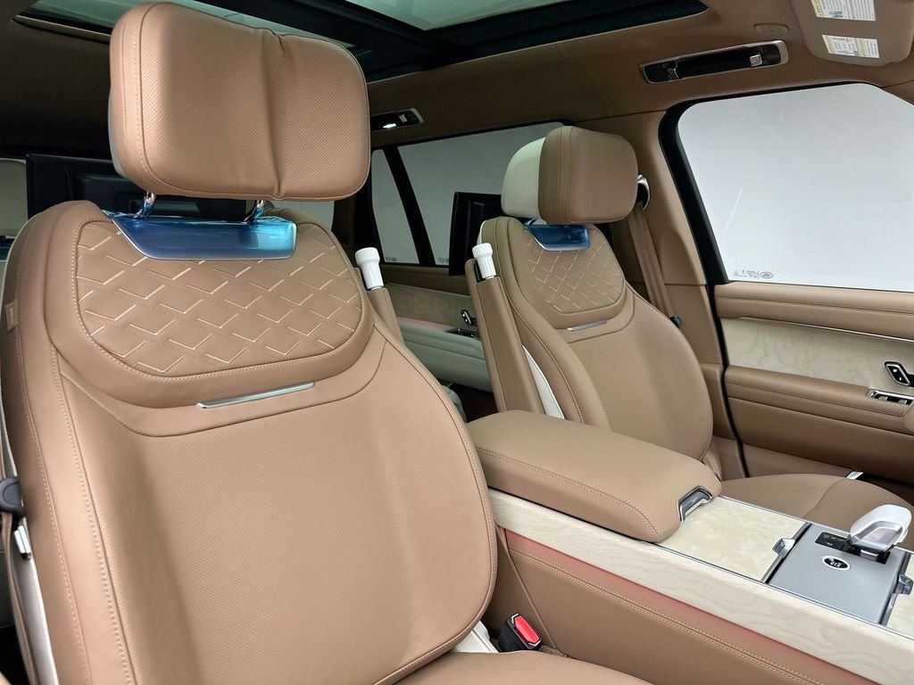New 2026  Land Rover SV image 14