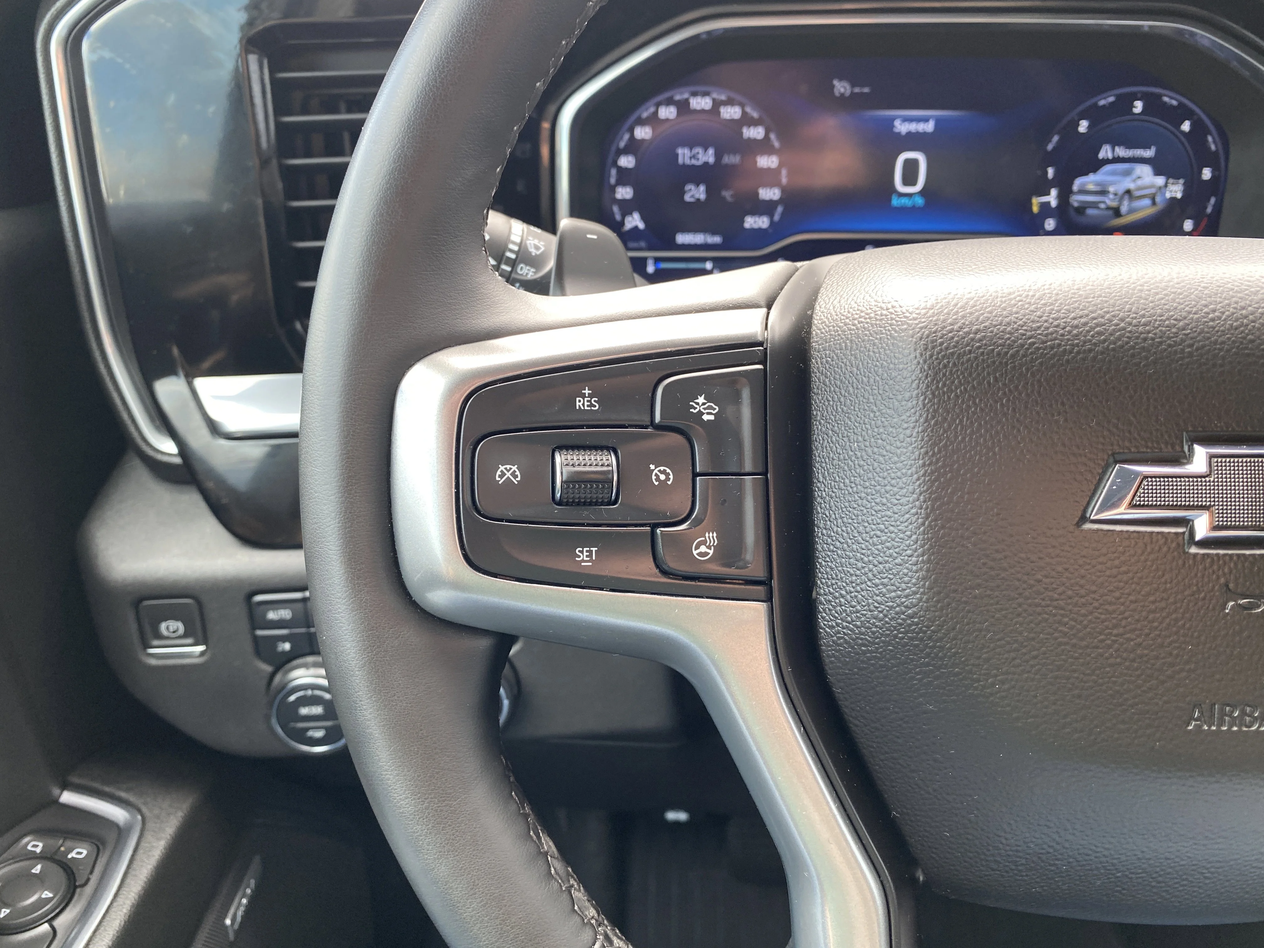Certified Used 2023 Gray Chevrolet 4WD Crew Cab 147 RST * 6.2L* 22 INCH WHEELS* SUNROOF* image 12