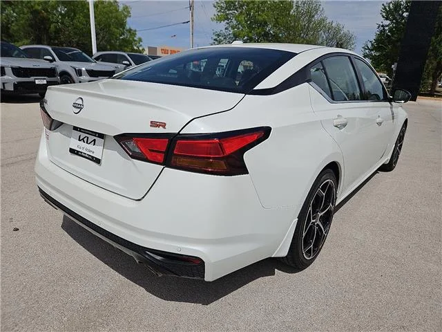 Used 2024 Pearl White Tricoat Nissan 2.5 SR image 4