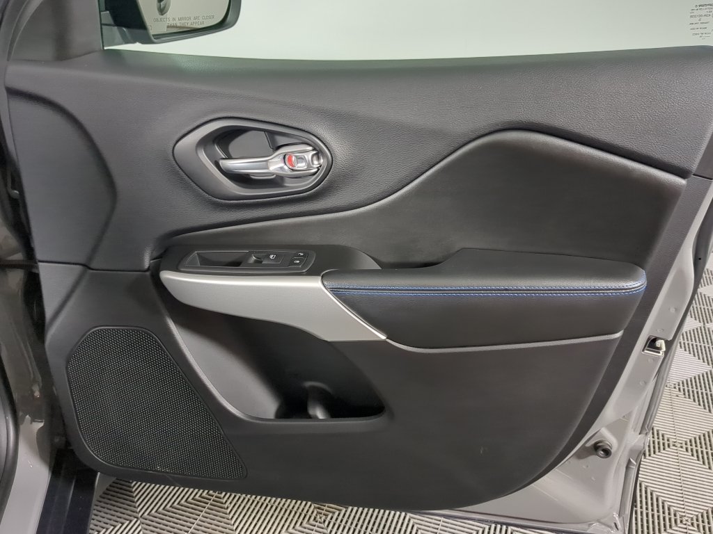 Used 2019 Sting-Gray Clearcoat Jeep Upland image 20