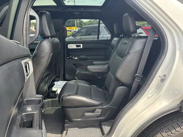 Used 2022 White Ford ST image 25