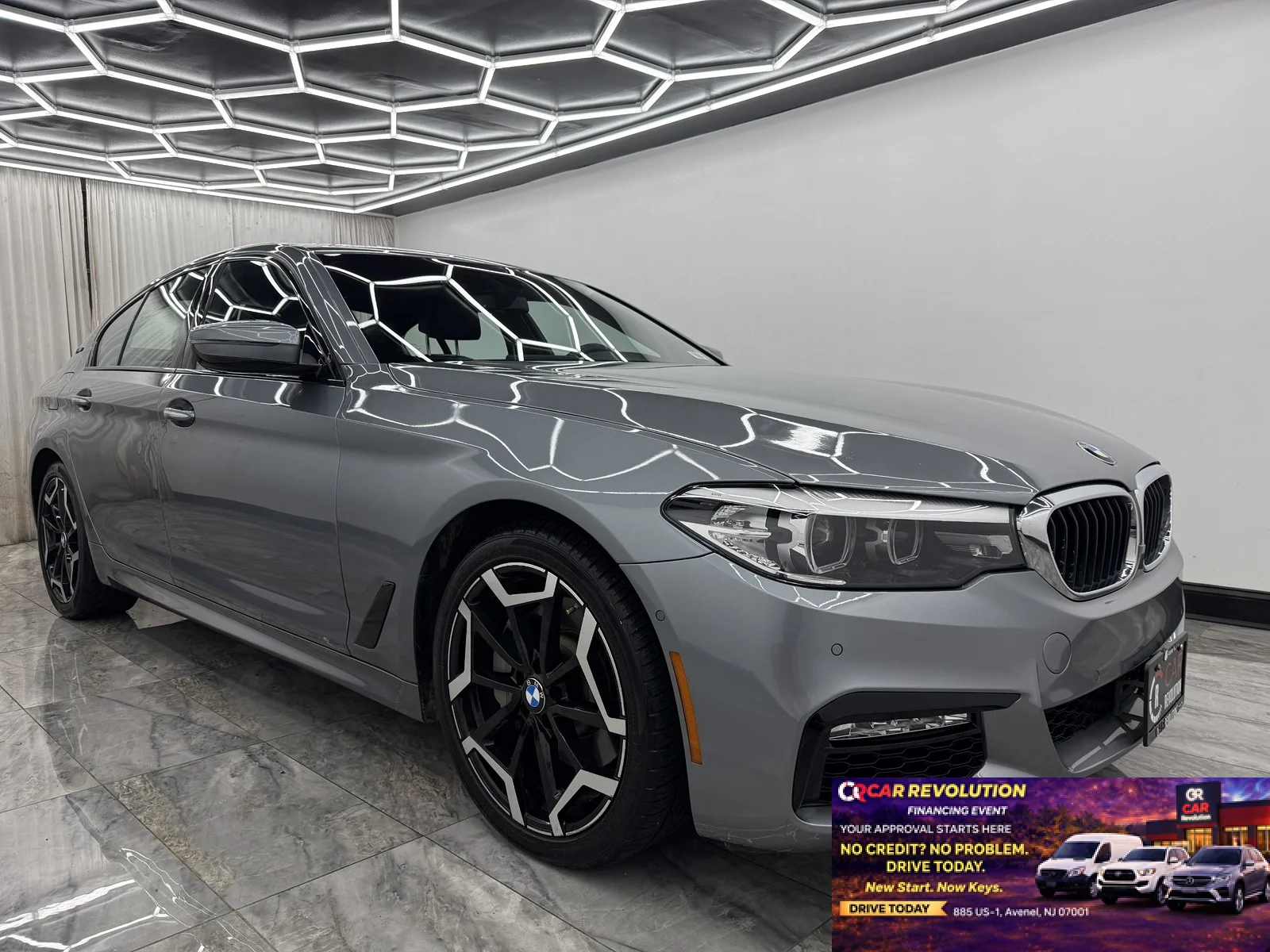 Used 2018 Bluestone Metallic BMW 530e xDrive iPerformance image 1