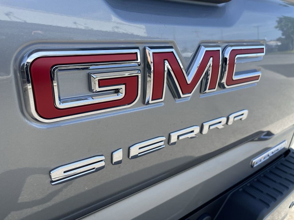 New 2026 Sterling Metallic GMC Elevation image 33