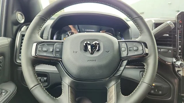 New 2026 Diamond Black Crystal Pearl-Coat Exterior Paint RAM Limited image 18
