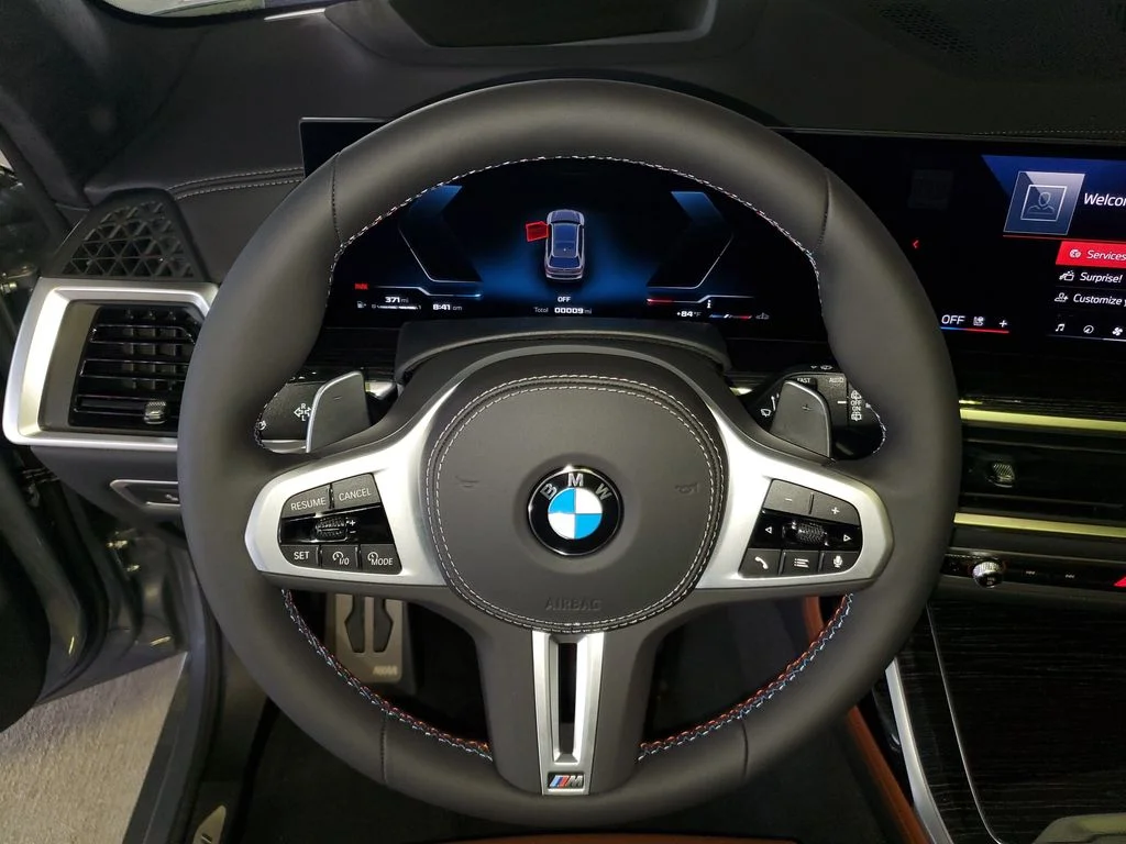 New 2027 Skyscraper Grey Metallic BMW M60i image 19
