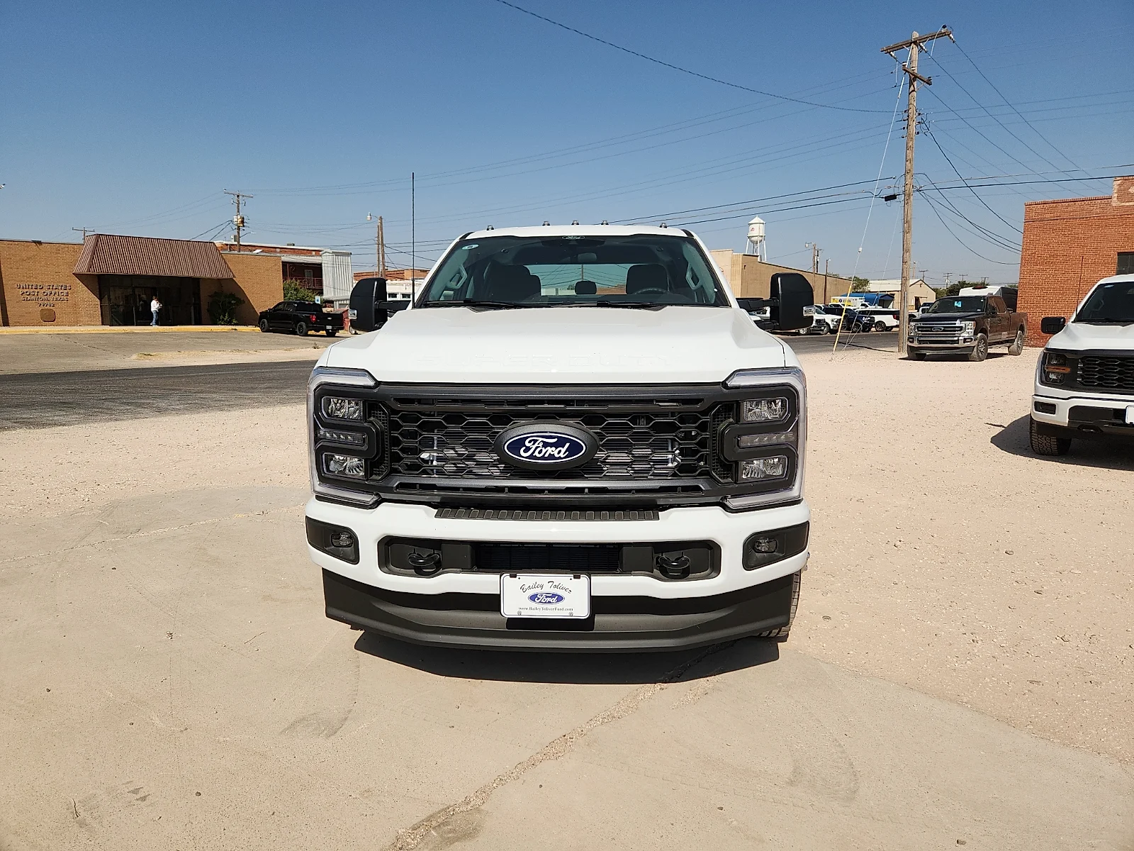 New 2027 Oxford White Ford XL image 2