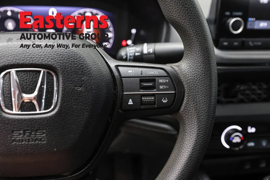 Used 2023 White Honda LX image 16