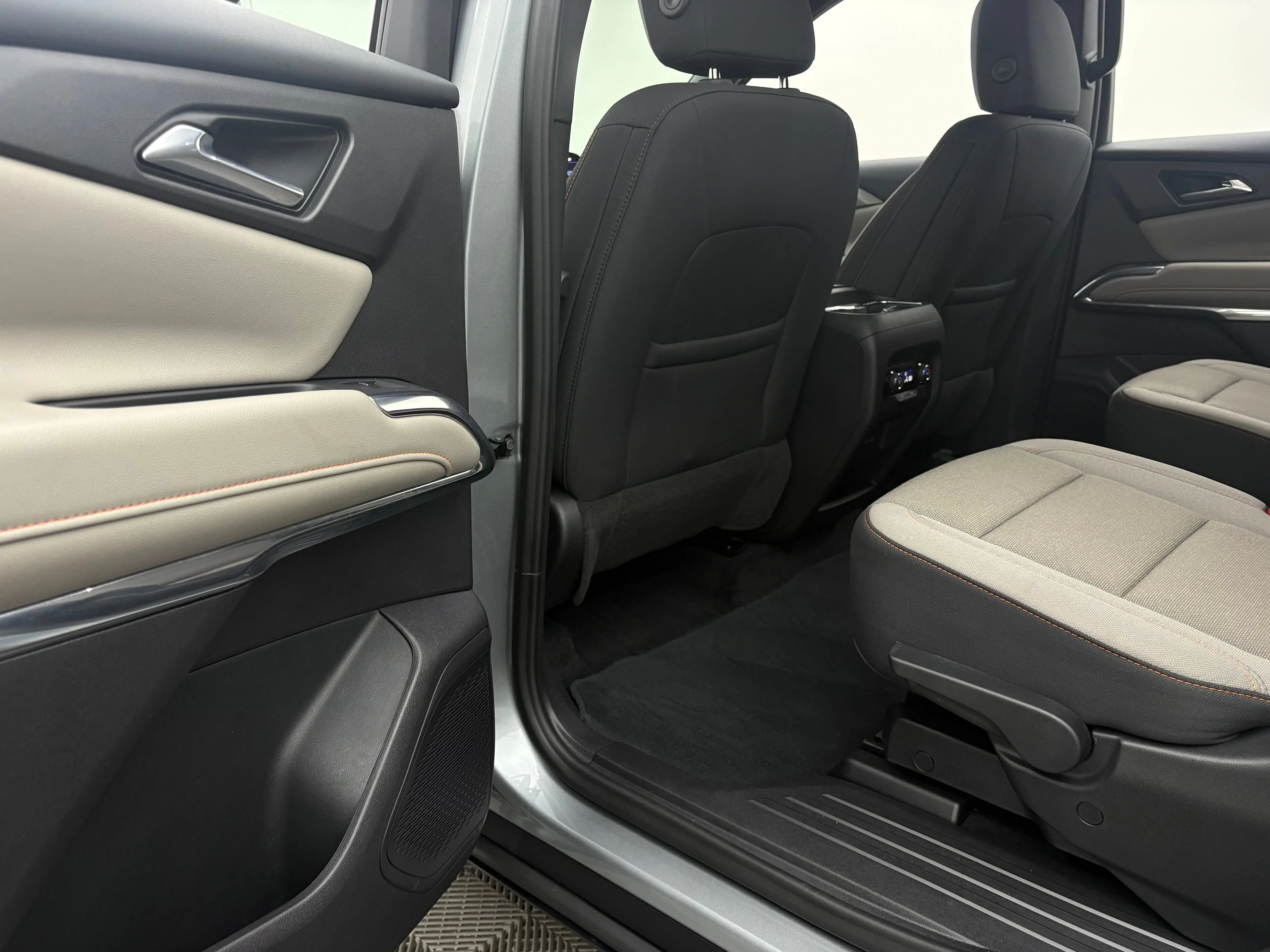 Used 2026 Sterling Gray Metallic Chevrolet LT image 41