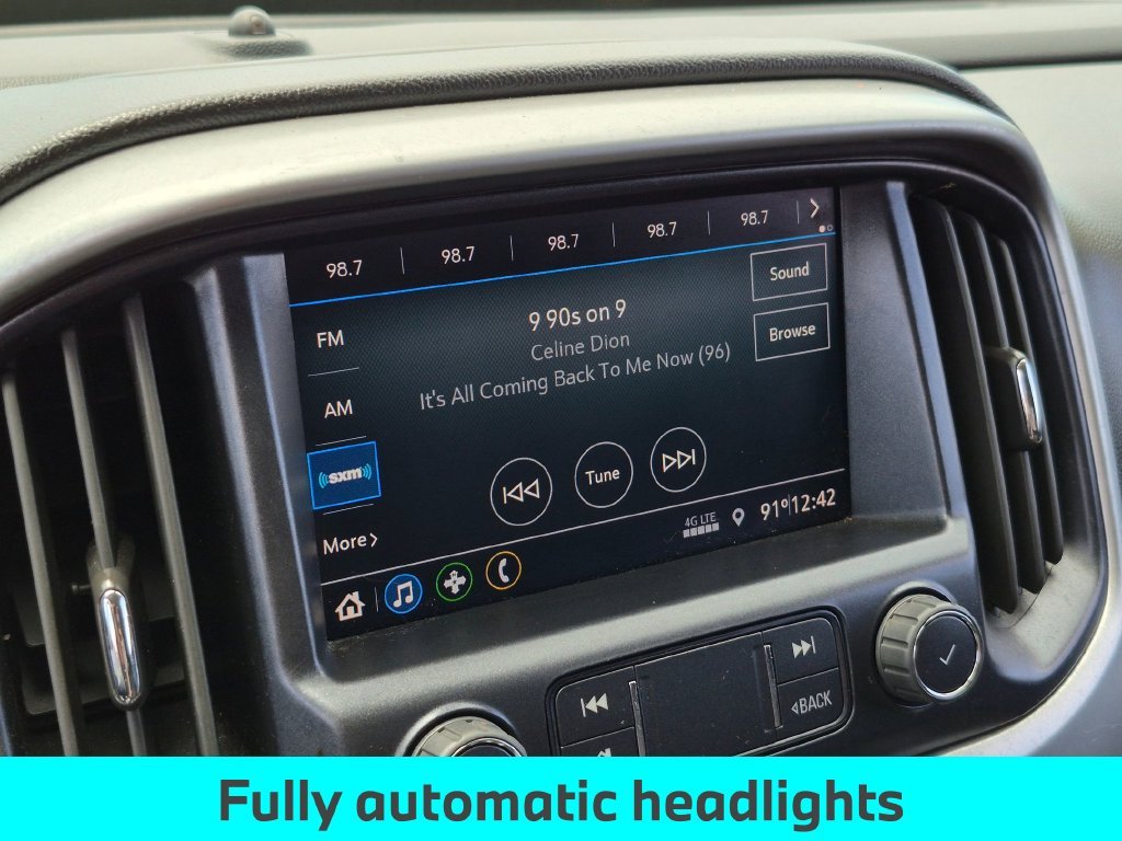 Used 2022 White Chevrolet LT image 24