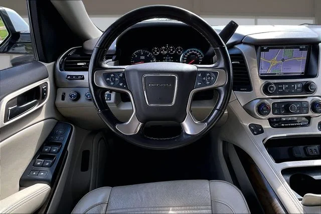 Used 2019 White GMC Denali image 5
