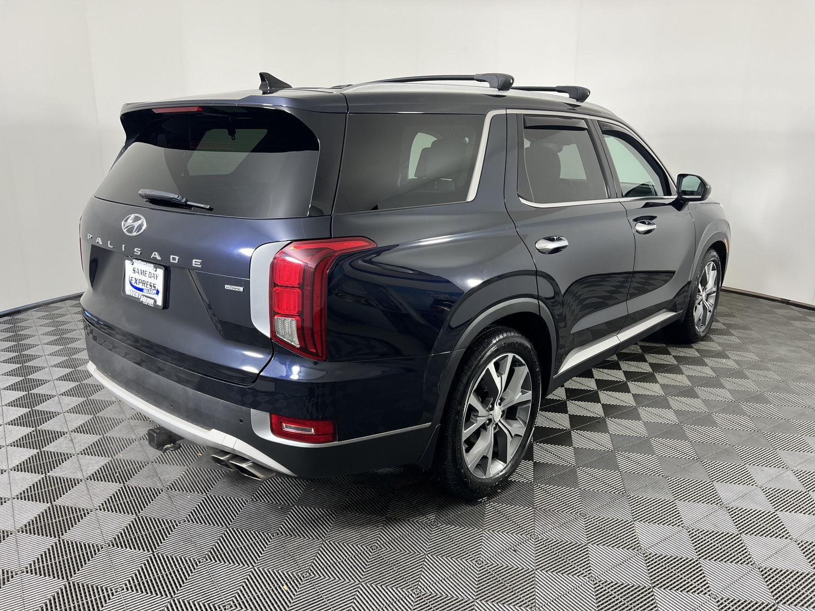 Used 2021 Gy Hyundai  image 3