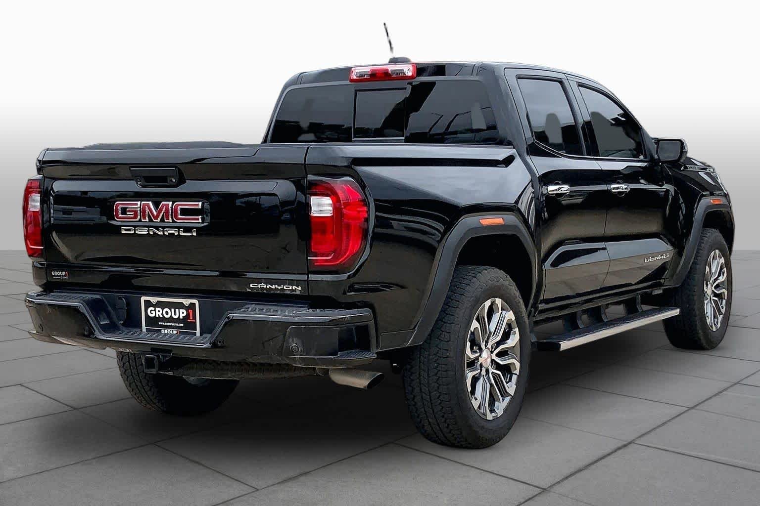 Used 2026 Onyx Black GMC 4WD Denali image 12