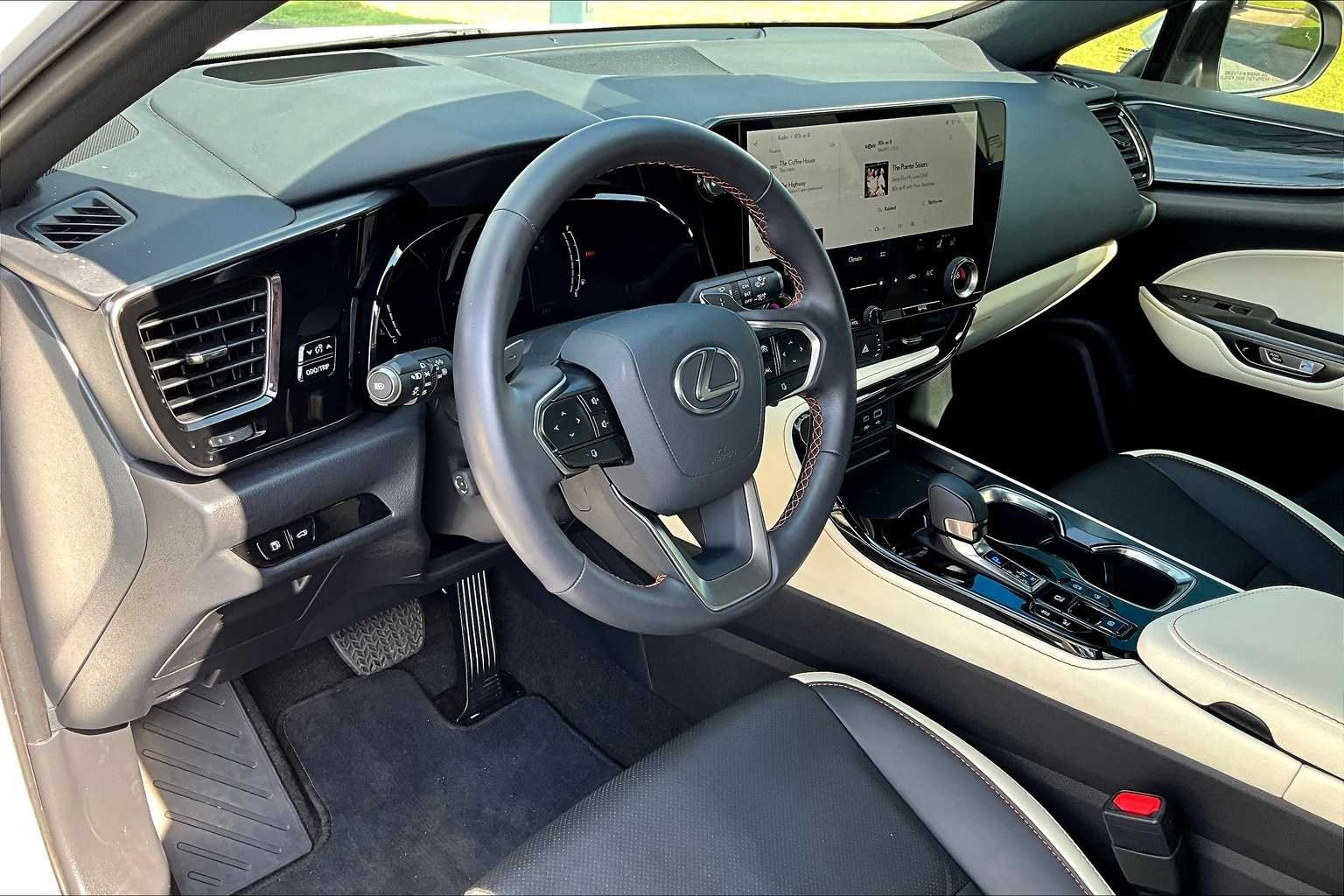 Used 2024 Eminent White Pearl Lexus Premium image 16