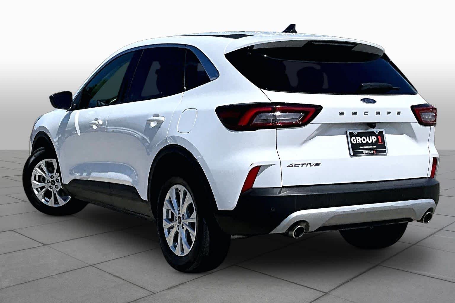 Used 2023 Oxford White Ford Active image 11