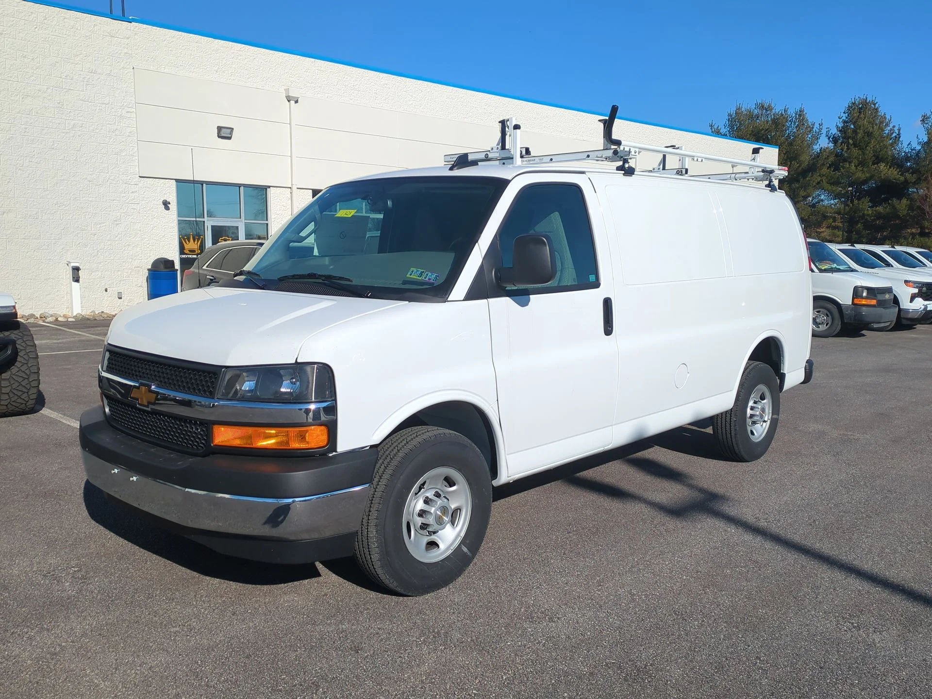 2024 Chevrolet Express Cargo Work Van - Photo 39