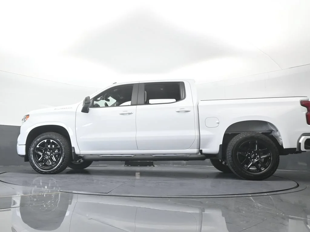 Used 2026 Summit White Chevrolet RST image 53