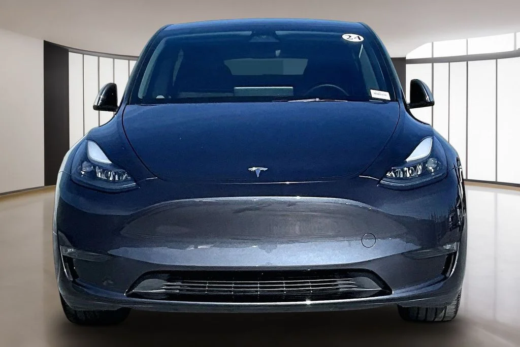 Used 2024 Tesla Model Y Long Range with VIN 7SAYGDEE2RA239123 for sale in Cerritos, CA