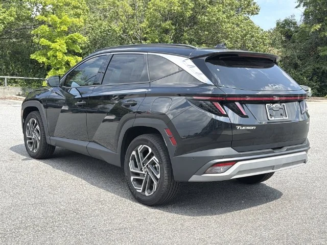 Used 2025 Black Hyundai Limited image 17