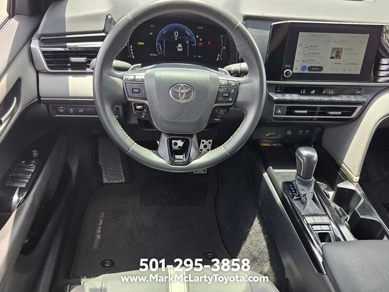 Used 2025 GRAY TOYOTA SE image 9