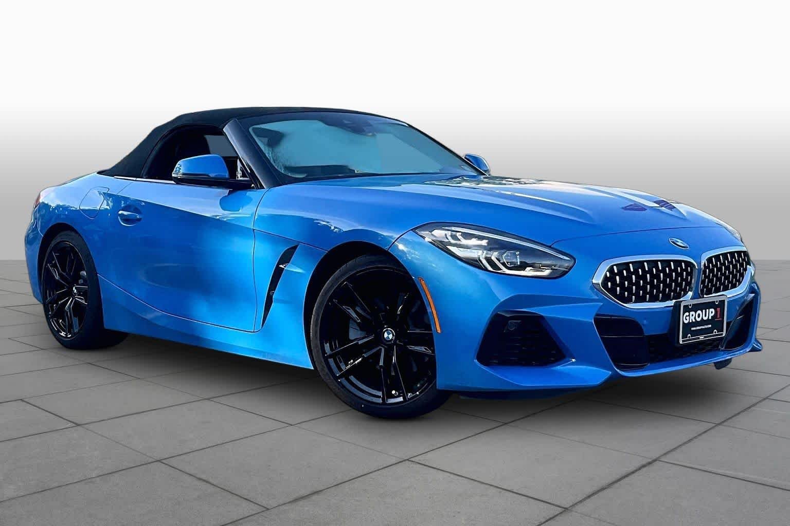 Used 2022 Misano Blue Metallic BMW sDrive30i image 2