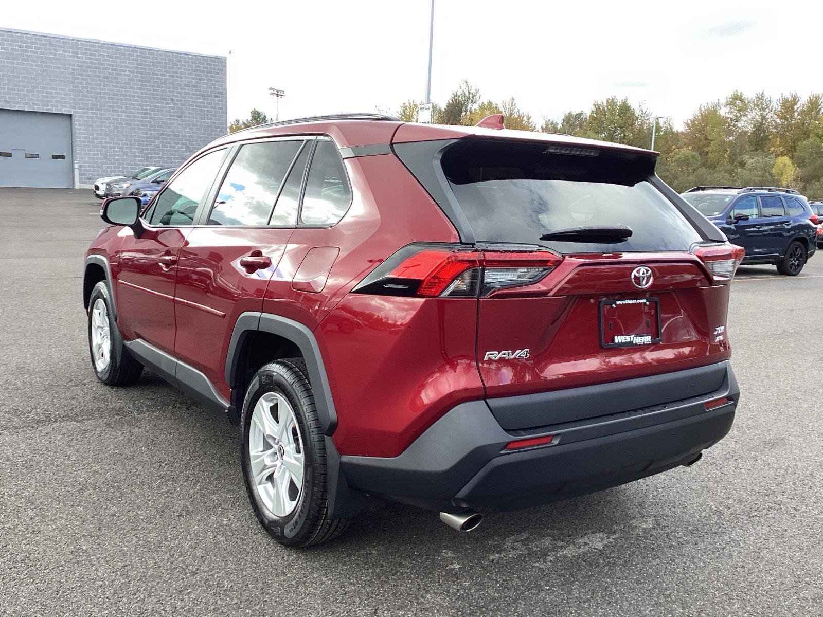 Used 2021 Ruby Flare Pearl Toyota XLE image 5