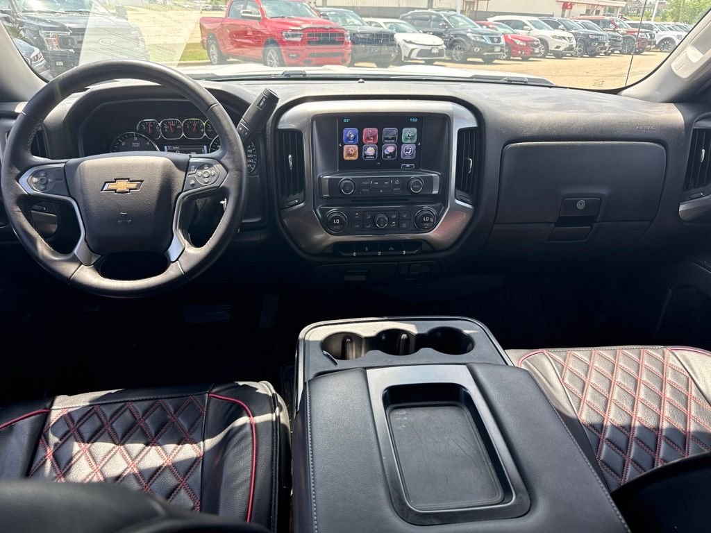 Used 2017 White Chevrolet LT image 11