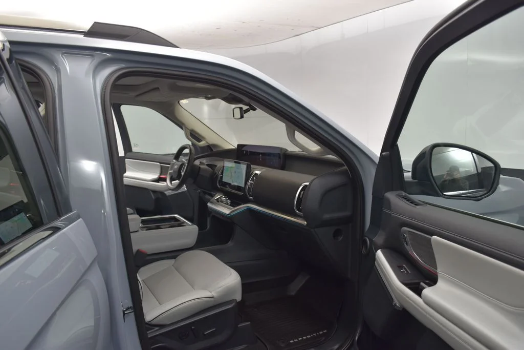 Certified Used 2025 Gray Ford Platinum image 25
