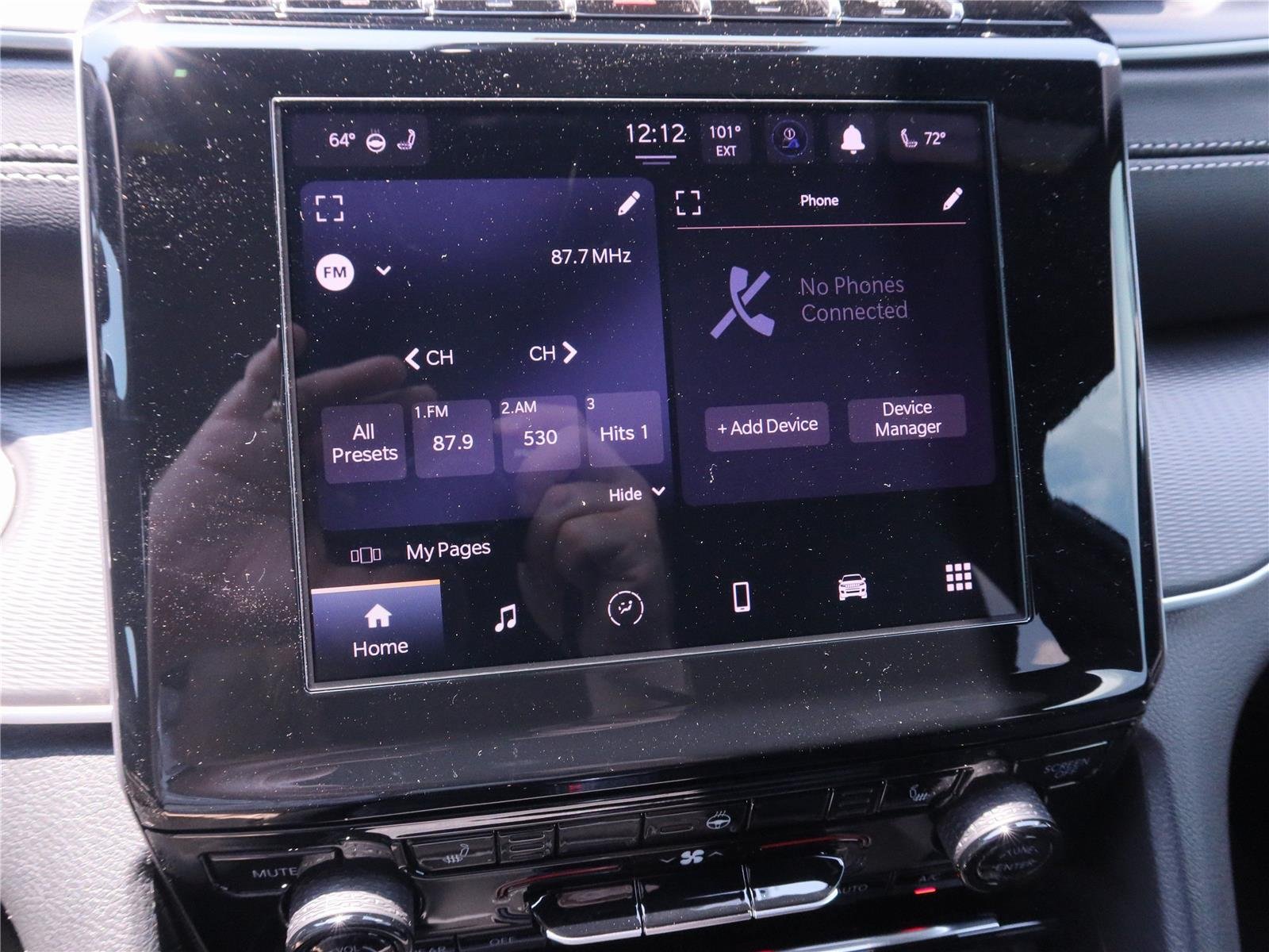 New 2026 Diamond Black Crystal Pearlcoat Jeep Laredo X image 14