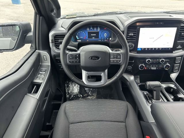 New 2026 Carbonized Gray Metallic Ford XLT image 7