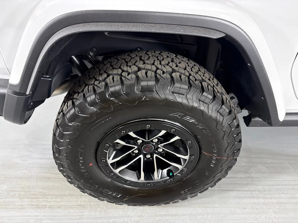 New 2027 White Jeep Rubicon X image 10