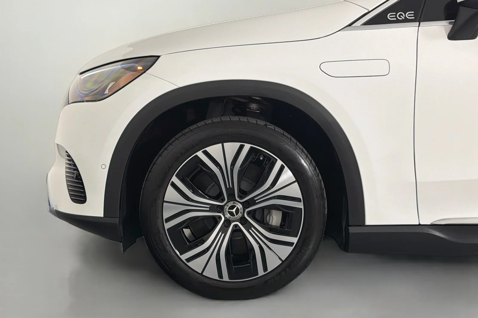 Certified Used 2025 Polar White Mercedes-Benz 350+ image 11