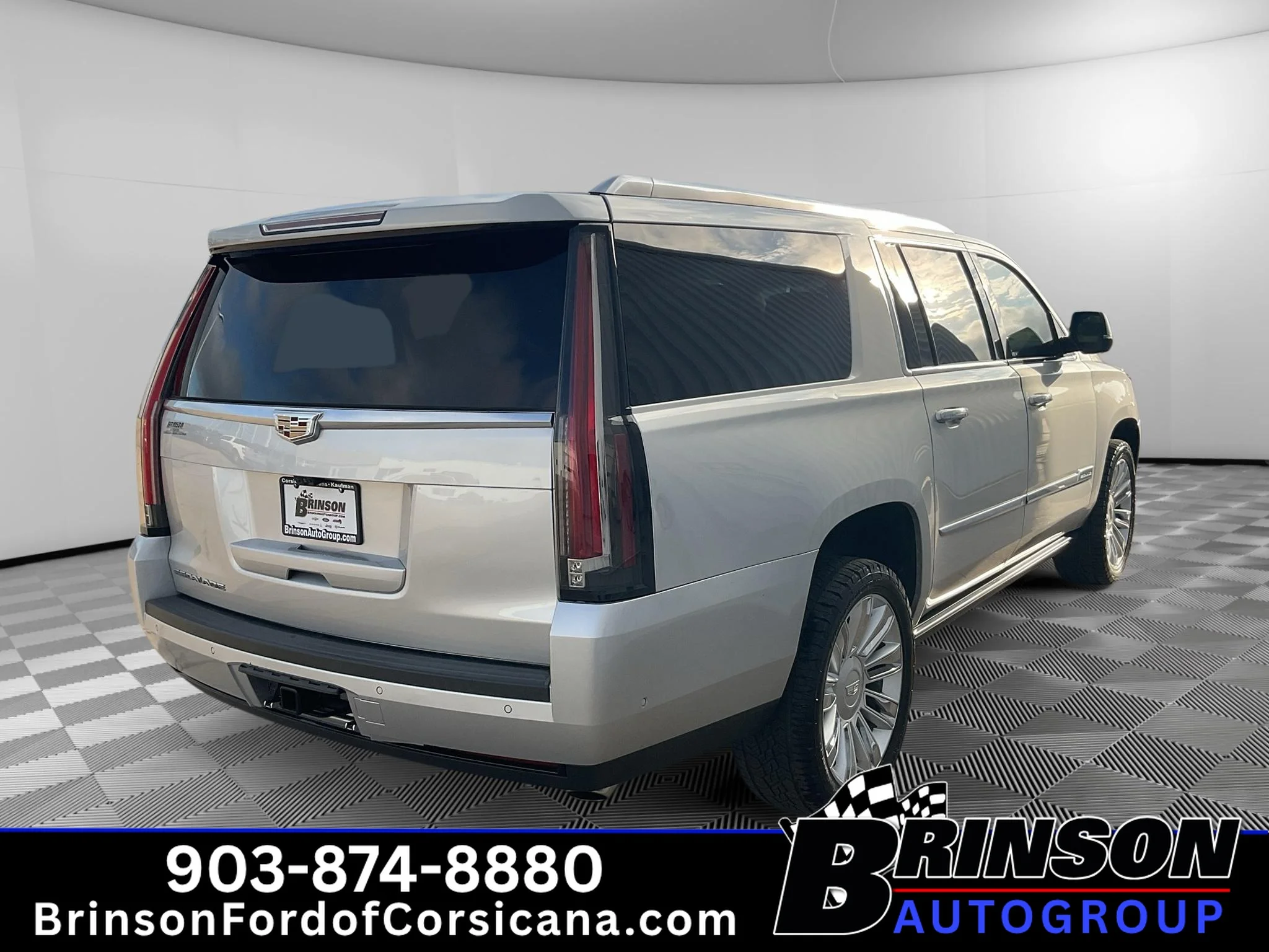 Used 2018 Radiant Silver Metallic Cadillac Platinum image 7