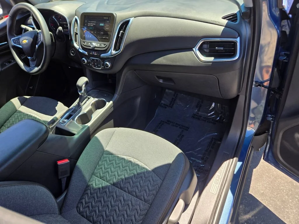 Used 2024 Lakeshore Blue Metallic Chevrolet LT image 15